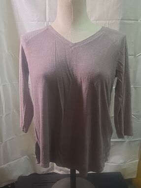 Maurices V-Neck 3/4 Sleeve Top